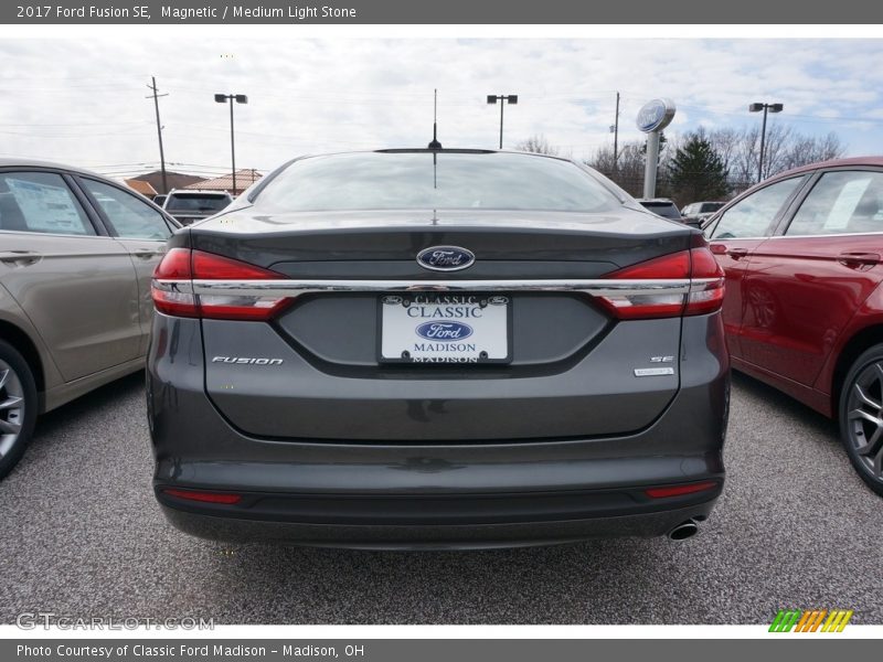 Magnetic / Medium Light Stone 2017 Ford Fusion SE