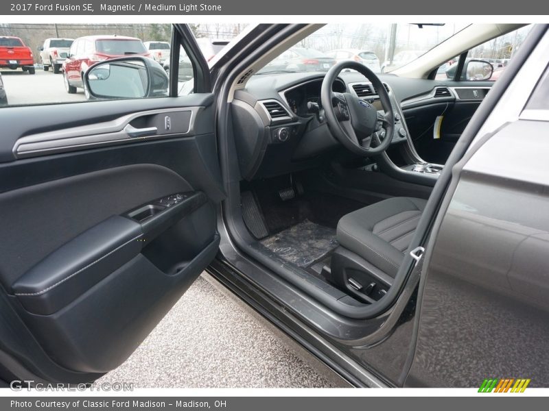 Magnetic / Medium Light Stone 2017 Ford Fusion SE