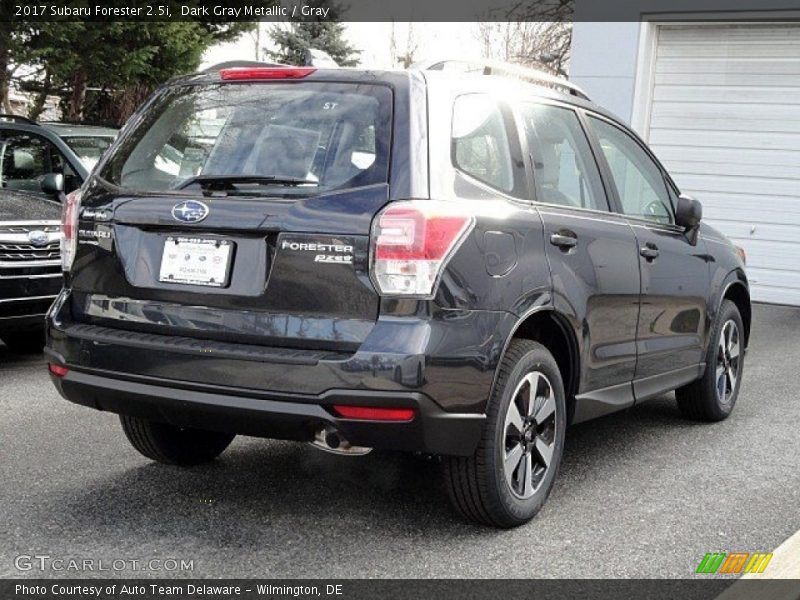 Dark Gray Metallic / Gray 2017 Subaru Forester 2.5i