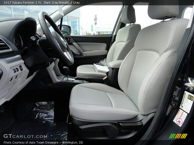 Dark Gray Metallic / Gray 2017 Subaru Forester 2.5i