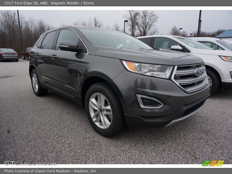 Front 3/4 View of 2017 Edge SEL AWD