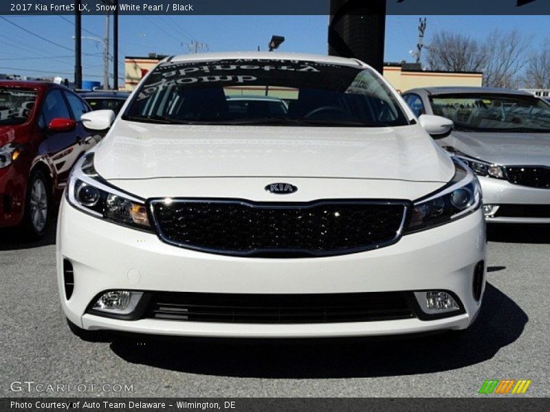 Snow White Pearl / Black 2017 Kia Forte5 LX