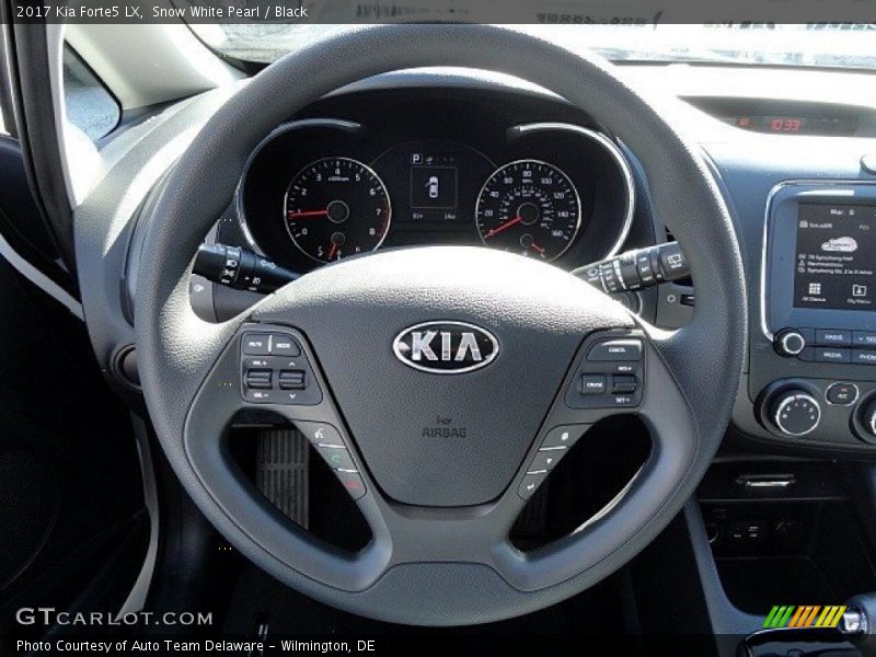 Snow White Pearl / Black 2017 Kia Forte5 LX
