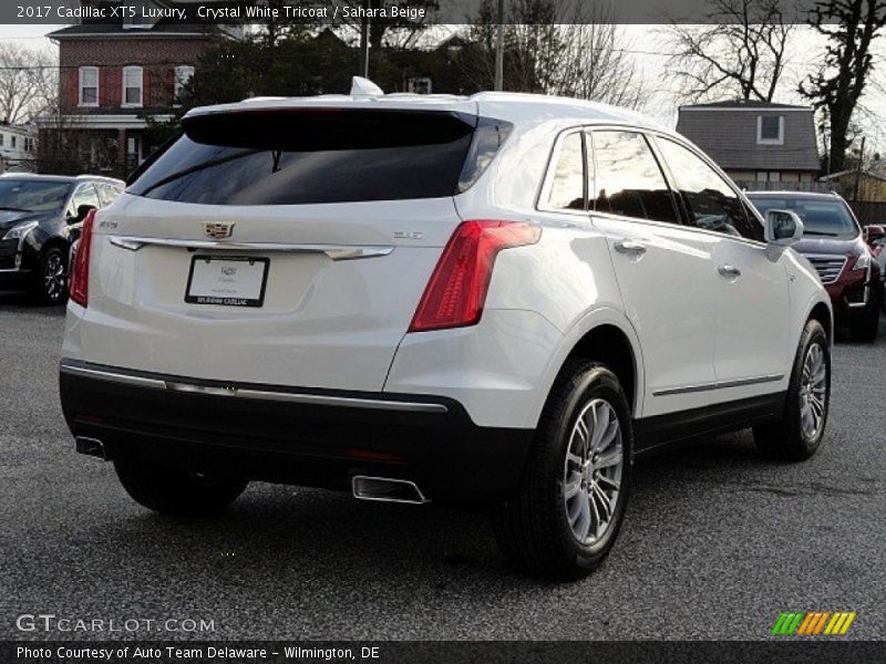 Crystal White Tricoat / Sahara Beige 2017 Cadillac XT5 Luxury
