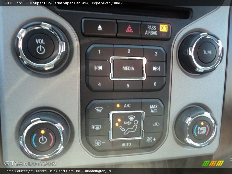 Ingot Silver / Black 2015 Ford F250 Super Duty Lariat Super Cab 4x4