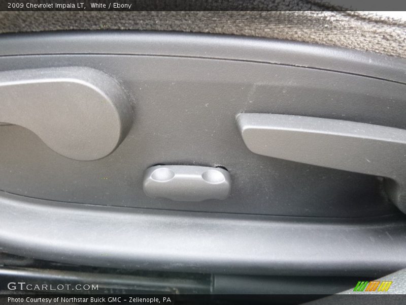 White / Ebony 2009 Chevrolet Impala LT