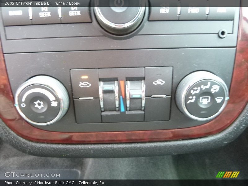 White / Ebony 2009 Chevrolet Impala LT