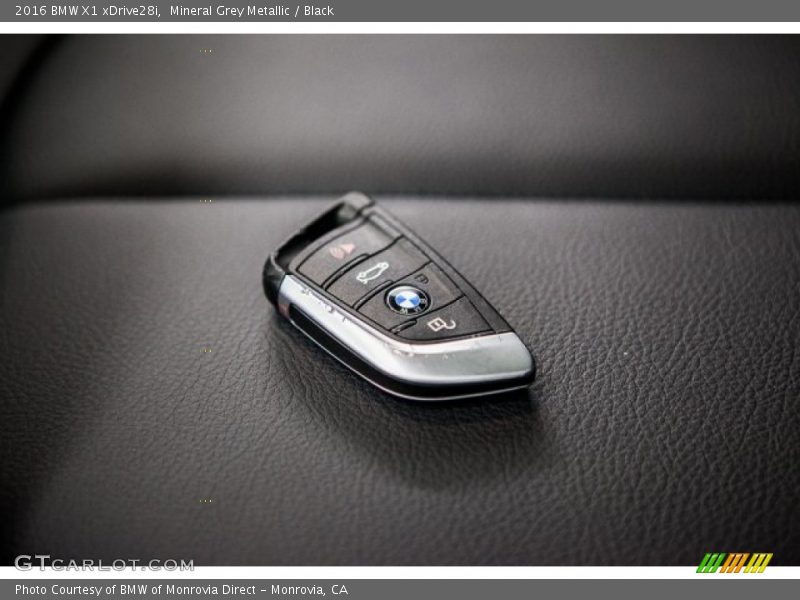 Mineral Grey Metallic / Black 2016 BMW X1 xDrive28i