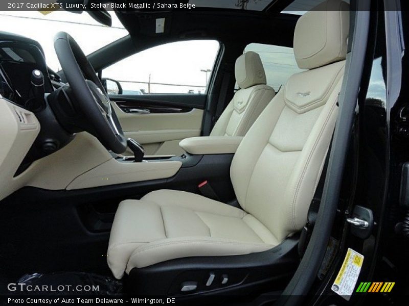 Stellar Black Metallic / Sahara Beige 2017 Cadillac XT5 Luxury