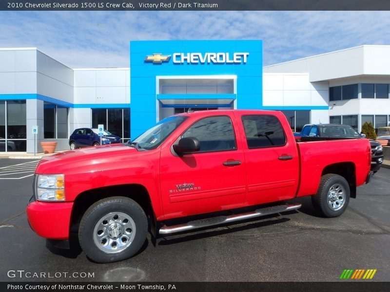 Front 3/4 View of 2010 Silverado 1500 LS Crew Cab