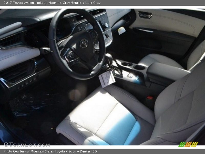 Magnetic Gray Metallic / Light Gray 2017 Toyota Avalon Limited