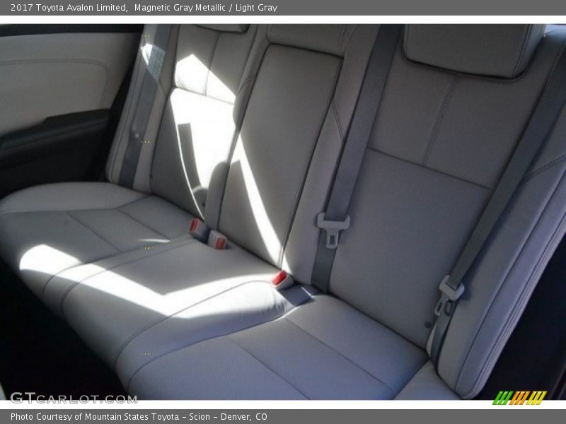 Magnetic Gray Metallic / Light Gray 2017 Toyota Avalon Limited