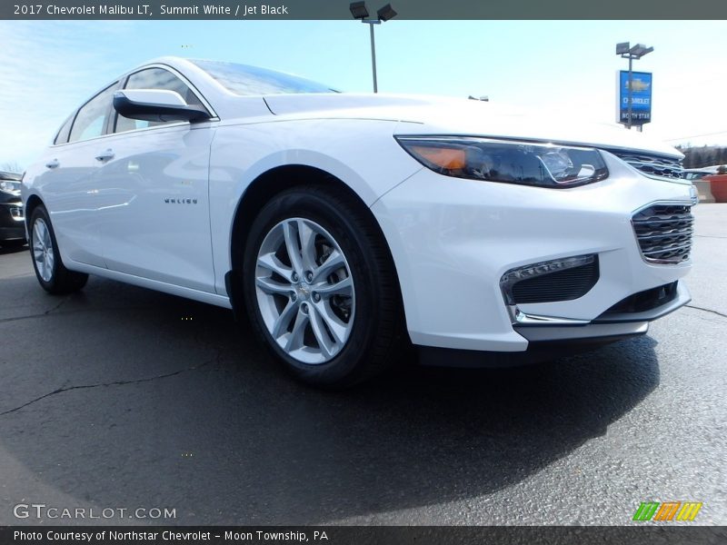 Summit White / Jet Black 2017 Chevrolet Malibu LT