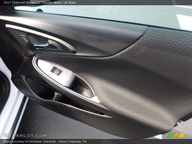 Summit White / Jet Black 2017 Chevrolet Malibu LT