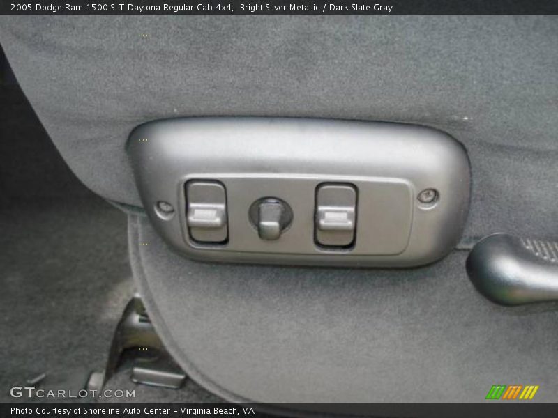 Bright Silver Metallic / Dark Slate Gray 2005 Dodge Ram 1500 SLT Daytona Regular Cab 4x4