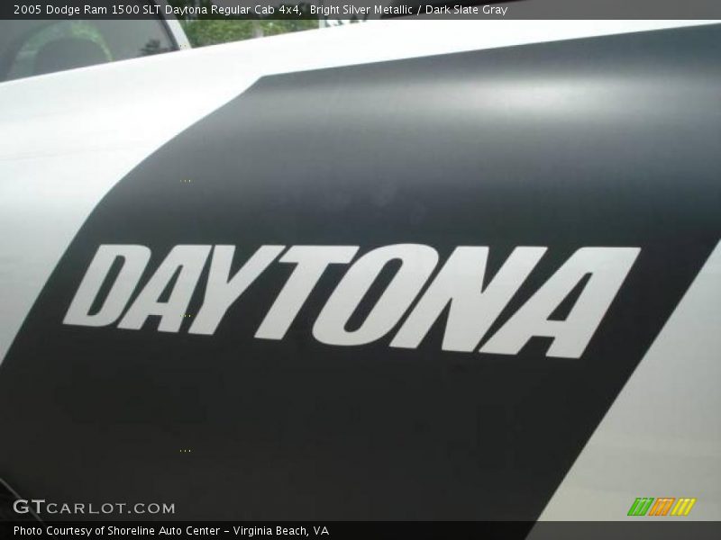 Bright Silver Metallic / Dark Slate Gray 2005 Dodge Ram 1500 SLT Daytona Regular Cab 4x4