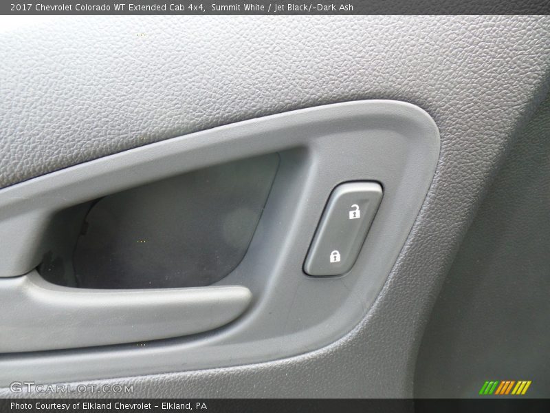 Summit White / Jet Black/­Dark Ash 2017 Chevrolet Colorado WT Extended Cab 4x4