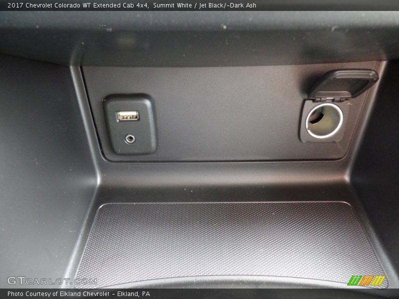 Summit White / Jet Black/­Dark Ash 2017 Chevrolet Colorado WT Extended Cab 4x4