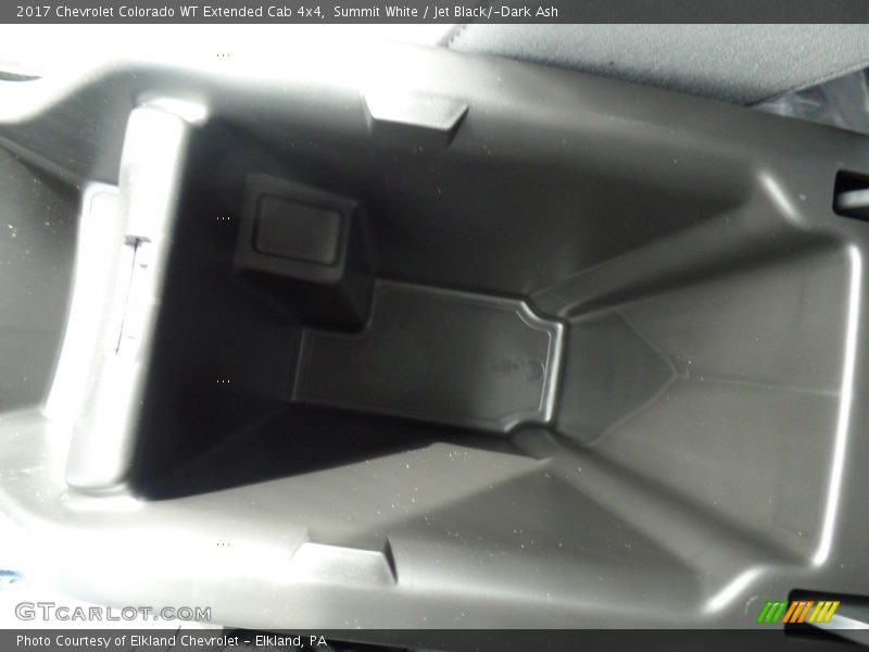 Summit White / Jet Black/­Dark Ash 2017 Chevrolet Colorado WT Extended Cab 4x4