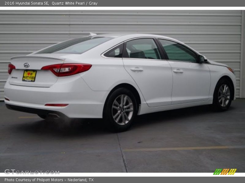 Quartz White Pearl / Gray 2016 Hyundai Sonata SE