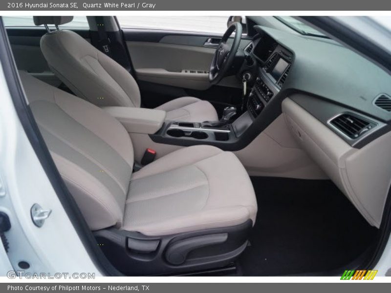 Quartz White Pearl / Gray 2016 Hyundai Sonata SE
