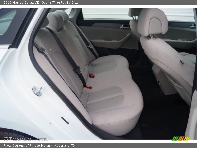 Quartz White Pearl / Gray 2016 Hyundai Sonata SE
