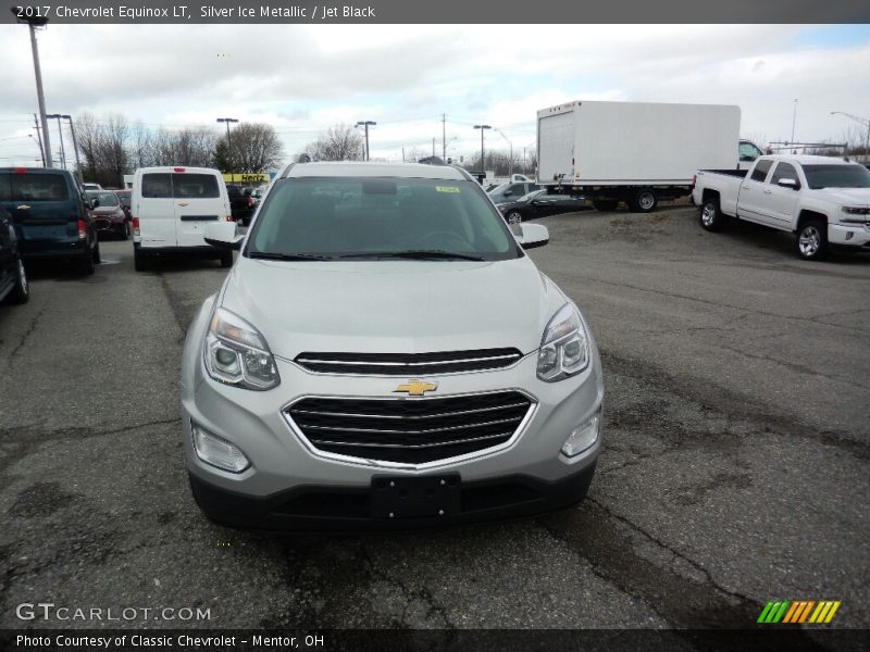 Silver Ice Metallic / Jet Black 2017 Chevrolet Equinox LT