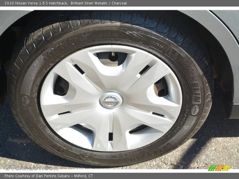 Brilliant Silver Metallic / Charcoal 2010 Nissan Versa 1.8 S Hatchback