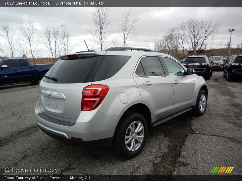 Silver Ice Metallic / Jet Black 2017 Chevrolet Equinox LT
