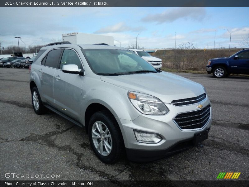 Silver Ice Metallic / Jet Black 2017 Chevrolet Equinox LT