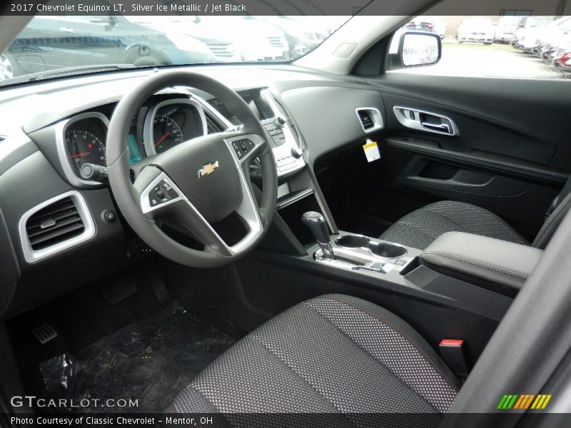 Silver Ice Metallic / Jet Black 2017 Chevrolet Equinox LT