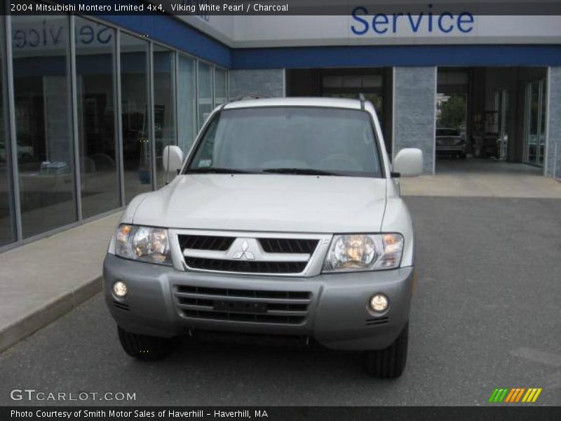 Viking White Pearl / Charcoal 2004 Mitsubishi Montero Limited 4x4