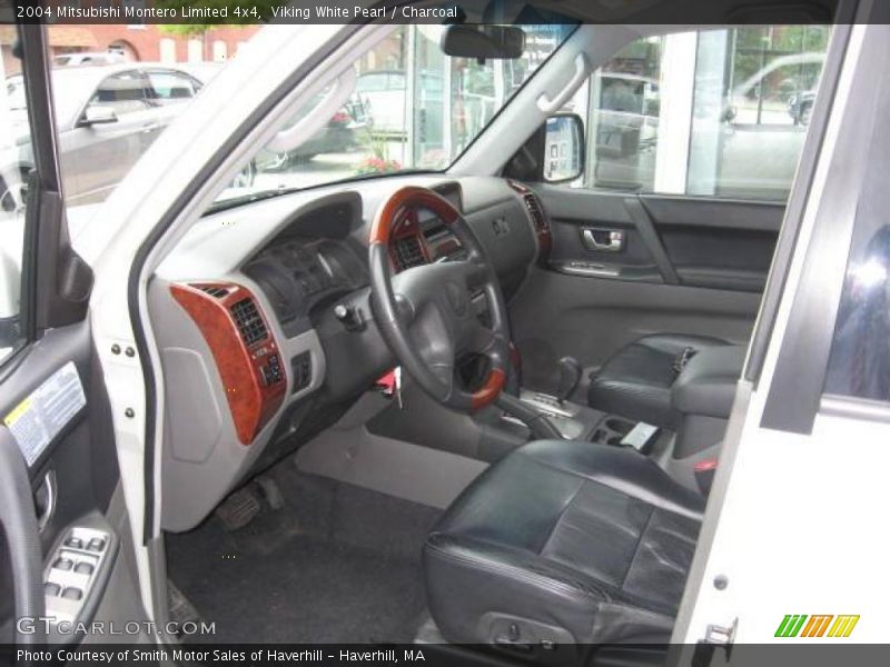 Viking White Pearl / Charcoal 2004 Mitsubishi Montero Limited 4x4