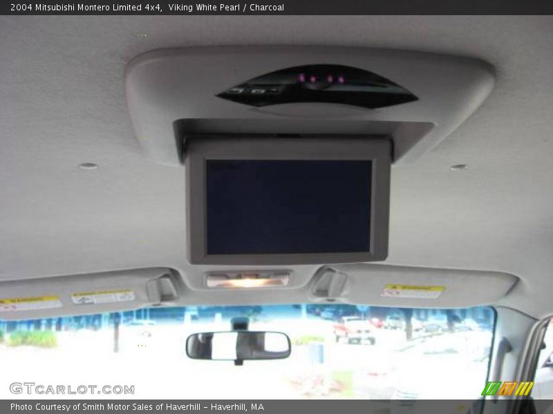 Viking White Pearl / Charcoal 2004 Mitsubishi Montero Limited 4x4