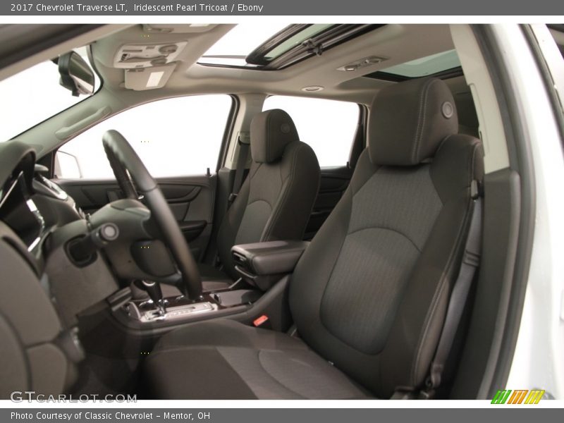 Iridescent Pearl Tricoat / Ebony 2017 Chevrolet Traverse LT