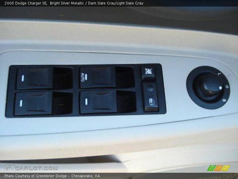 Bright Silver Metallic / Dark Slate Gray/Light Slate Gray 2006 Dodge Charger SE