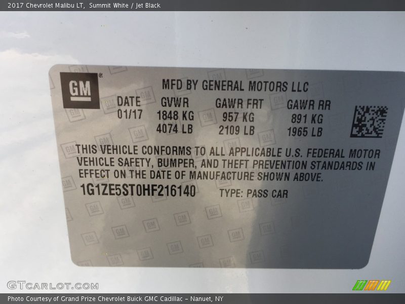 Summit White / Jet Black 2017 Chevrolet Malibu LT