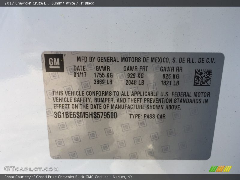 Summit White / Jet Black 2017 Chevrolet Cruze LT