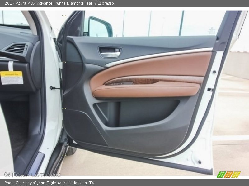 White Diamond Pearl / Espresso 2017 Acura MDX Advance