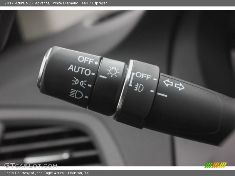 White Diamond Pearl / Espresso 2017 Acura MDX Advance