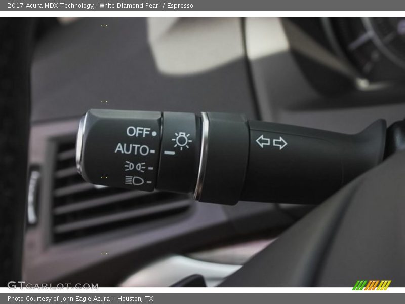 White Diamond Pearl / Espresso 2017 Acura MDX Technology