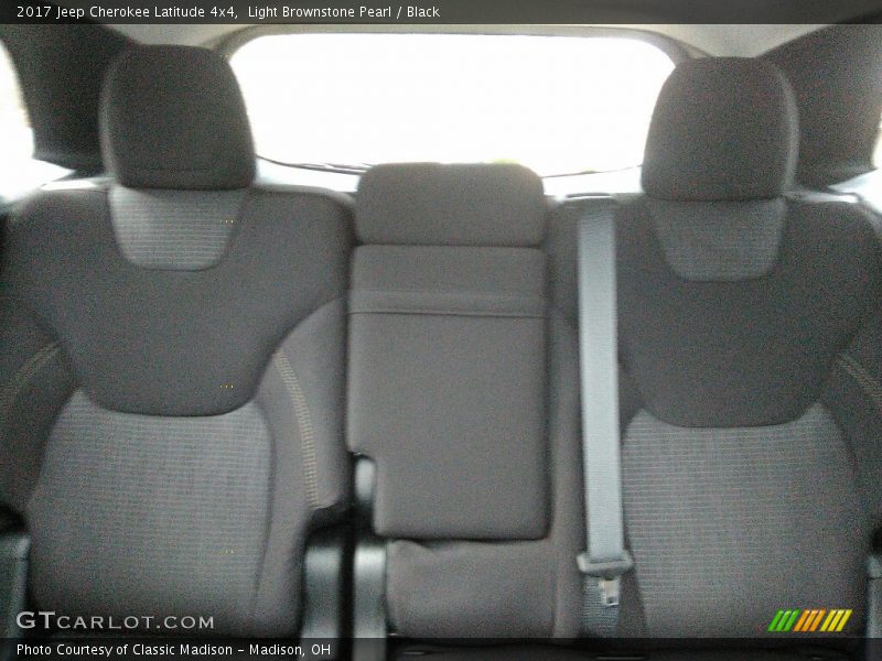 Light Brownstone Pearl / Black 2017 Jeep Cherokee Latitude 4x4