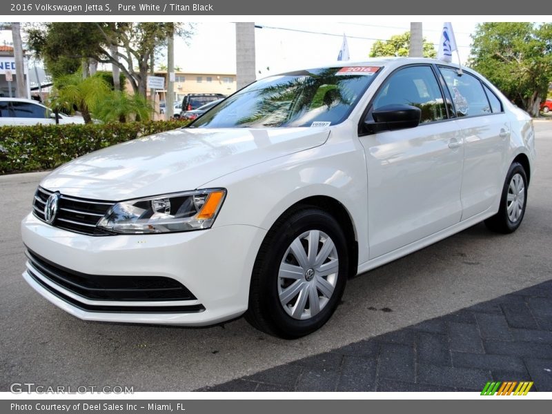 Pure White / Titan Black 2016 Volkswagen Jetta S