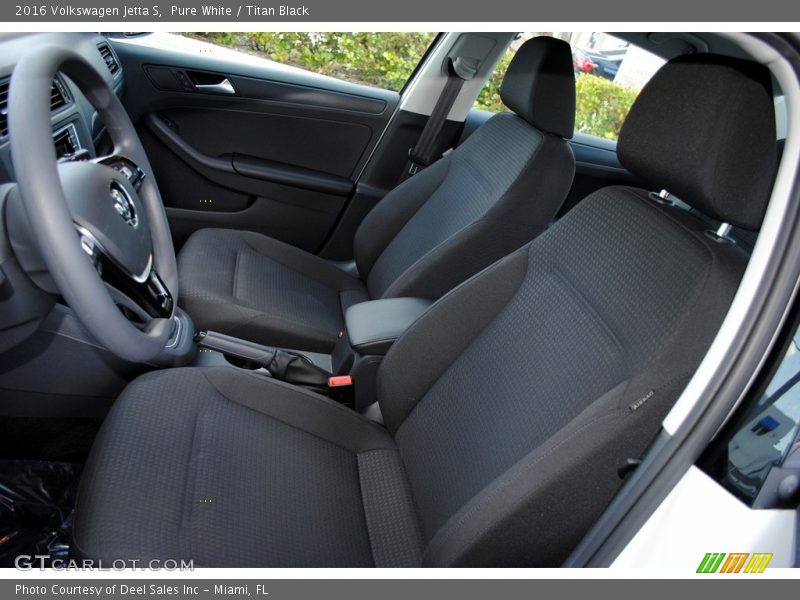 Pure White / Titan Black 2016 Volkswagen Jetta S