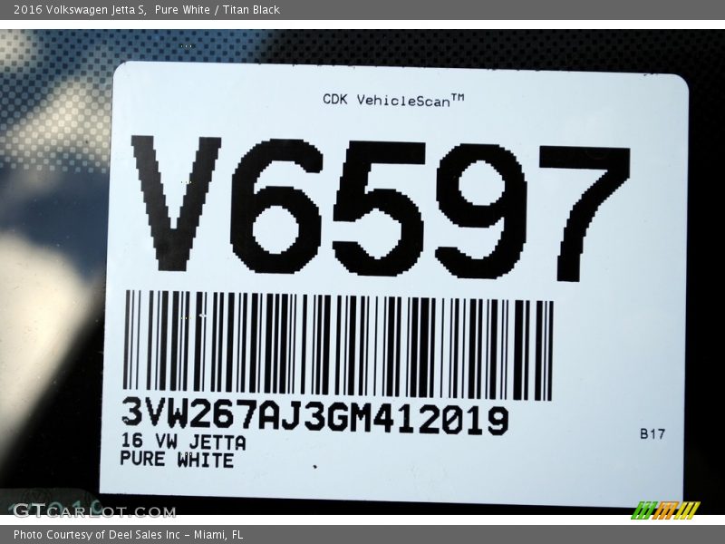 Pure White / Titan Black 2016 Volkswagen Jetta S