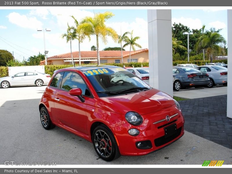 Rosso Brillante (Red Tri-Coat) / Sport Nero/Grigio/Nero (Black/Gray/Black) 2013 Fiat 500 Sport
