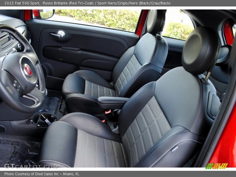 Rosso Brillante (Red Tri-Coat) / Sport Nero/Grigio/Nero (Black/Gray/Black) 2013 Fiat 500 Sport