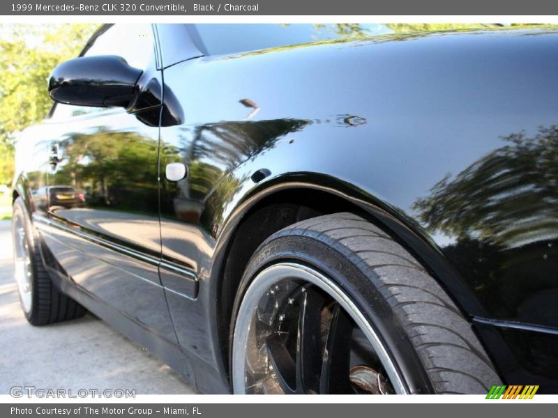 Black / Charcoal 1999 Mercedes-Benz CLK 320 Convertible