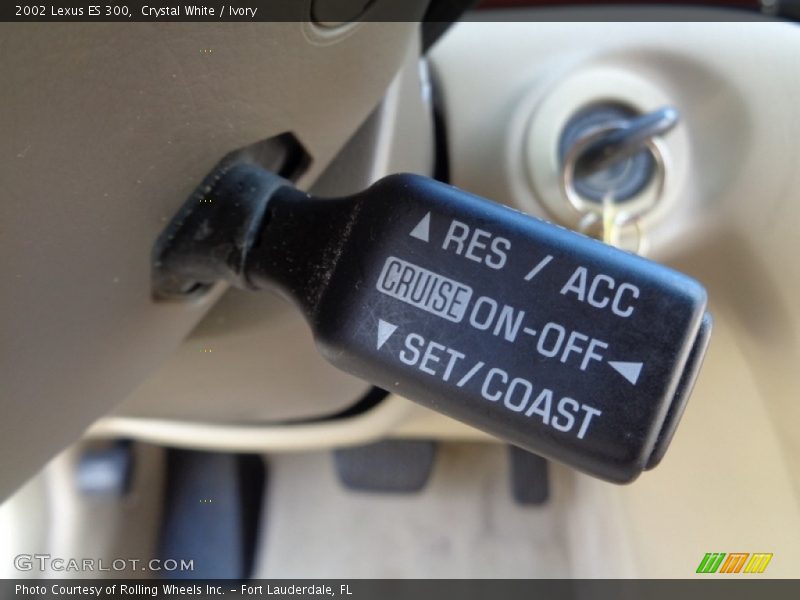 Crystal White / Ivory 2002 Lexus ES 300