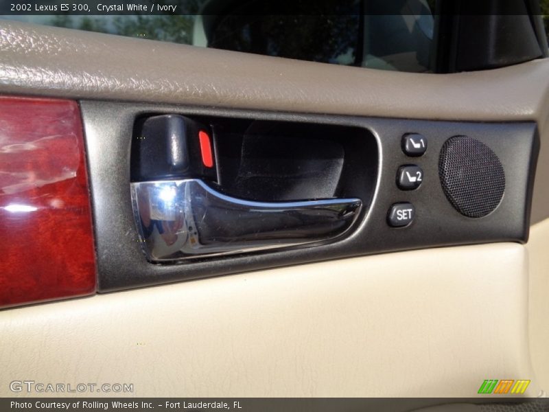 Crystal White / Ivory 2002 Lexus ES 300